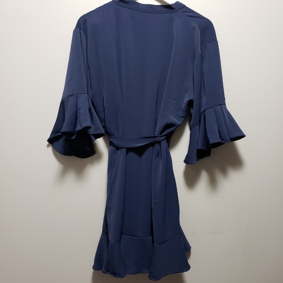 Bathrobe Silky Nylon Blue Tie Inside Wrap Outside Silver "R" Initial Very Soft - Picture 2 of 6